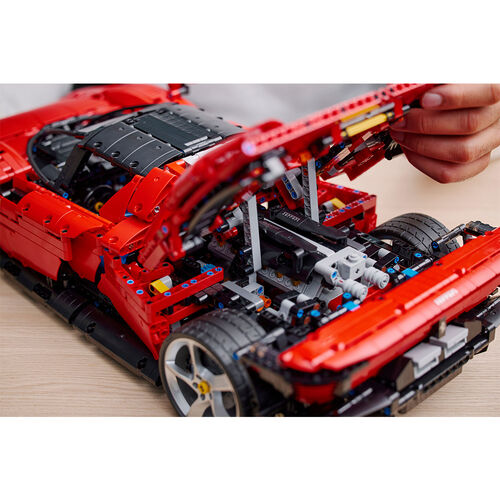 LEGO TECHNIC - FERRARI DAYTONA SP3