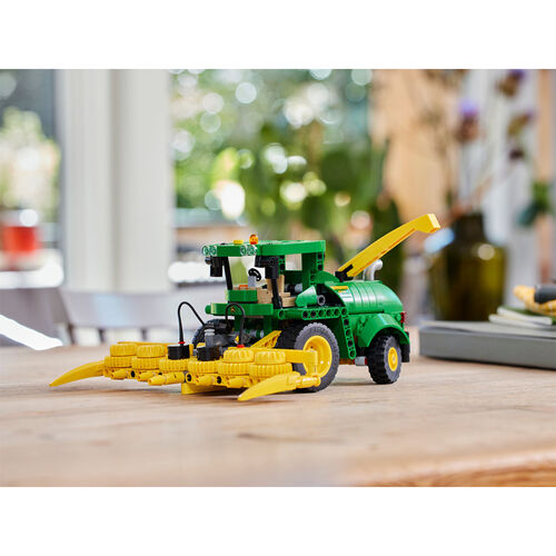 LEGO TECHNIC - JOHN DEERE 9700 FORAGE HARVESTER