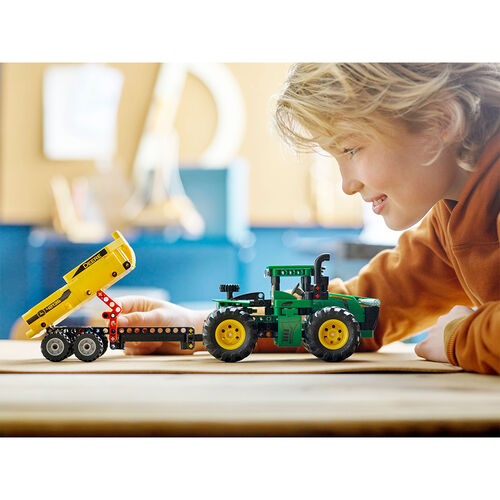 LEGO TECHNIC - JOHN DEERE 9620R 4WD TRACTOR