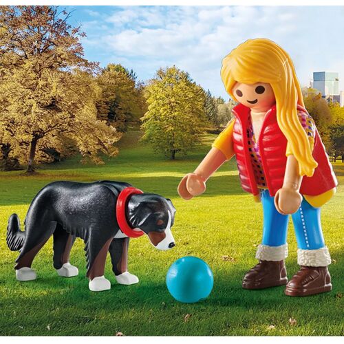 PLAYMOBIL - MUJER CON PERRO DE MONTAÑA