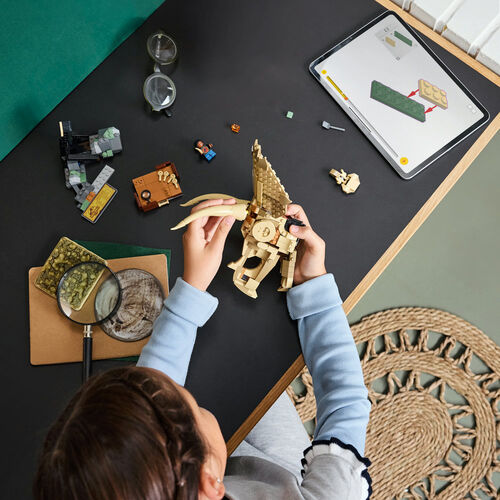 LEGO JURASSIC WORLD – FÓSILES DE DINOSAURIO: CRÁNEO DE TRICERATOPS