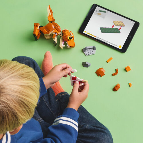 LEGO JURASSIC WORLD - LITTLE EATIE: T. REX